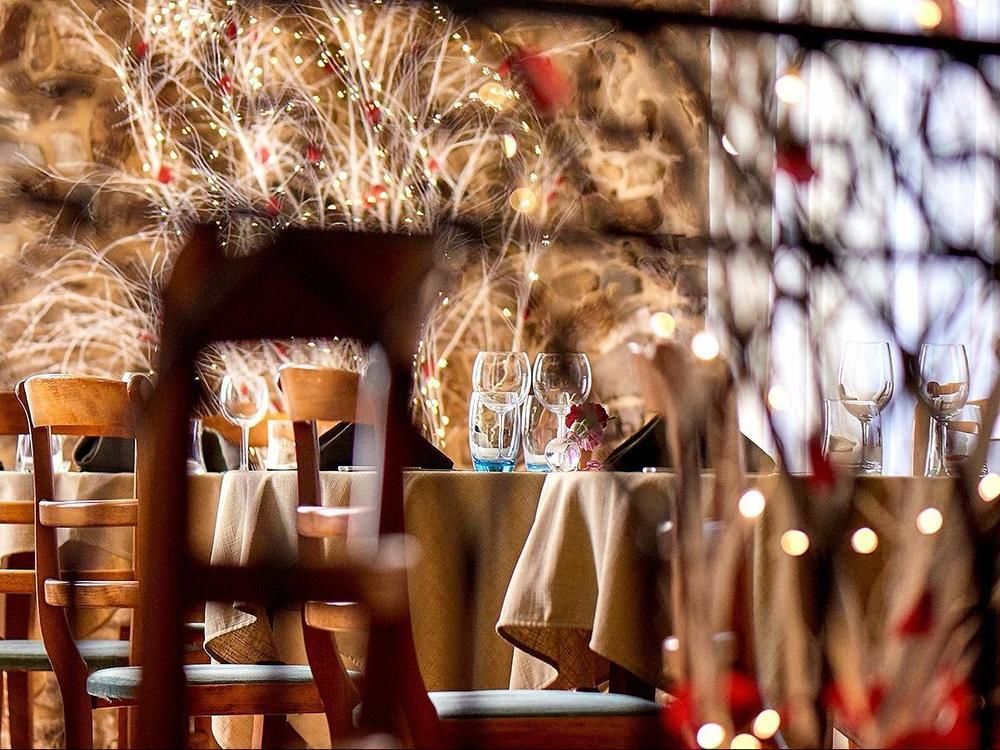 Logis Hotel Le Grand Cerf Ernée Kültér fotó
